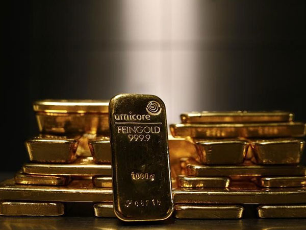 Giá vàng hôm nay 25/4: Giảm xuống thấp, tăng mua vào