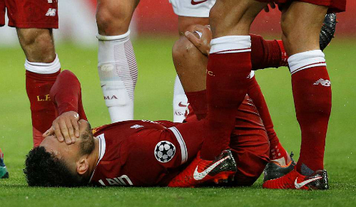 Salah ghi dấu giày vào bốn bàn, Liverpool đè bẹp Roma