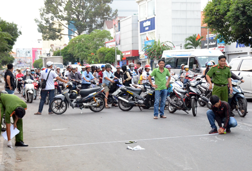 Nghi can giết người va quẹt xe ở Sài Gòn bị bắt