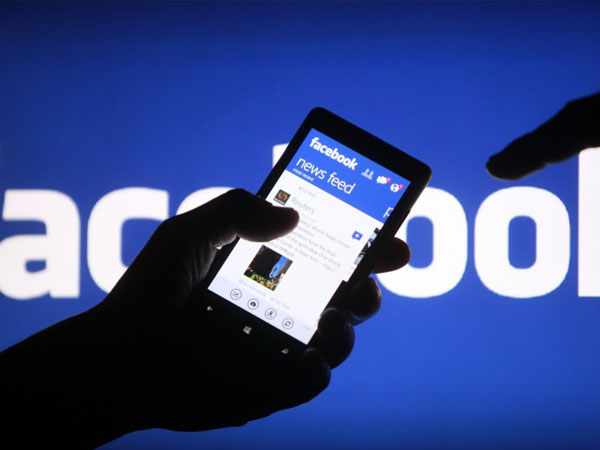Bị nói xấu trên Facebook, kiện thế nào? Bị nói xấu trên Facebook, kiện thế nào?