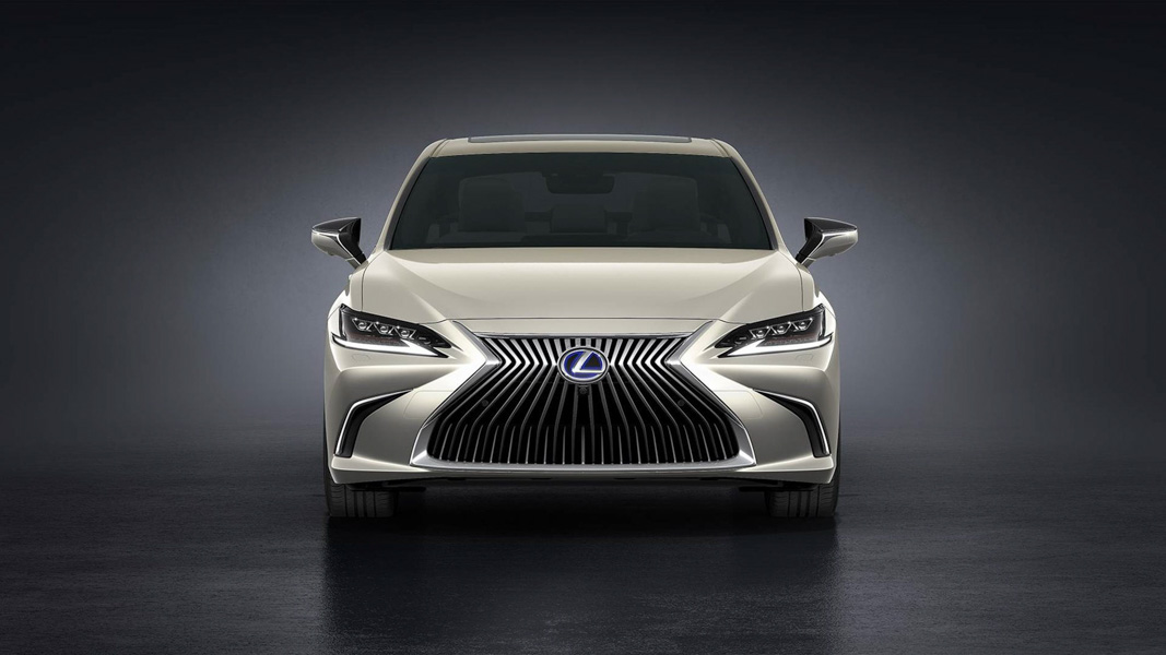 Ra mắt Lexus ES 2019: Đối thủ của E-Class và BMW 5-Series Ra mắt Lexus ES 2019: Đối thủ của E-Class và BMW 5-Series