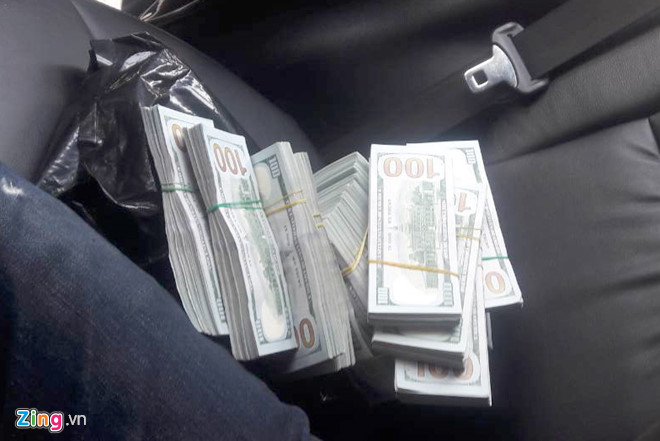 Phát hiện 30 kg ma túy trong lốp dự phòng trên chiếc Fortuner