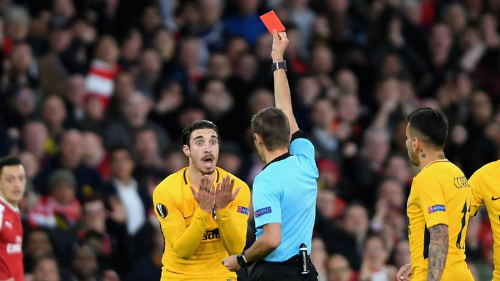 Arsenal bị Atletico Madrid cầm hoà dù chơi hơn người từ phút thứ 10