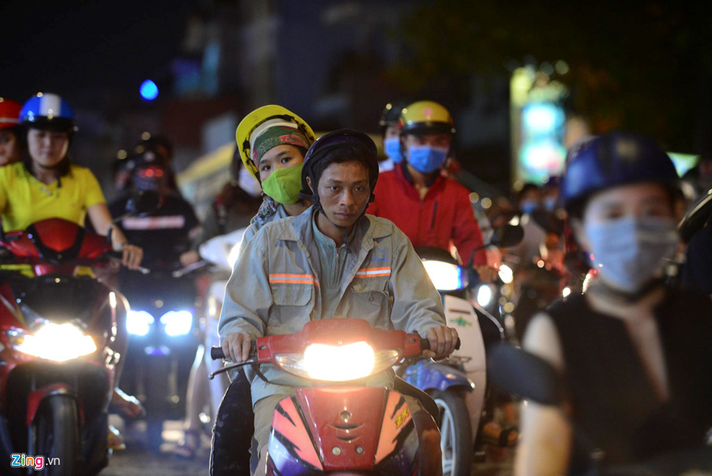 Nhiều ngả đường Sài Gòn, Hà Nội kẹt cứng trước ngày nghỉ lễ 30/4