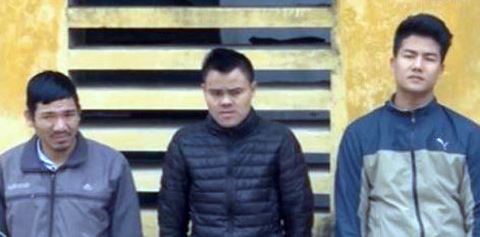 Giả công an xông vào lột tài sản các con bạc