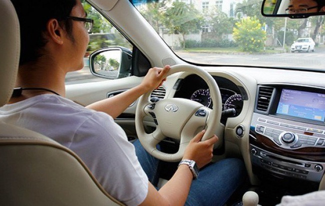 Giá tăng 50% nhưng khách hàng vẫn méo mặt vì không thuê được xe dịp nghỉ lễ 30/4 Giá tăng 50% nhưng khách hàng vẫn méo mặt vì không thuê được xe dịp nghỉ lễ 30/4