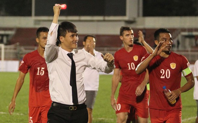 Lê Công Vinh: Siêu nhân bóng đá là đây!