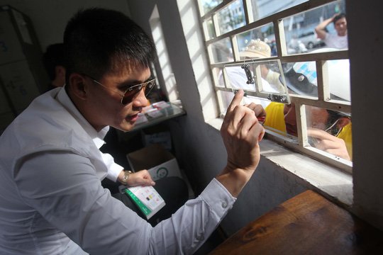 Lê Công Vinh: Siêu nhân bóng đá là đây!