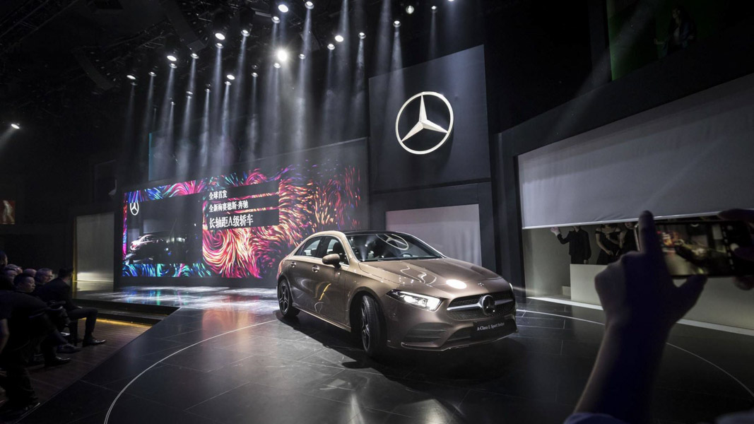 Mercedes-Benz A-Class Sedan 2019 phiên bản trục cơ sở dài ra mắt Mercedes-Benz A-Class Sedan 2019 phiên bản trục cơ sở dài ra mắt