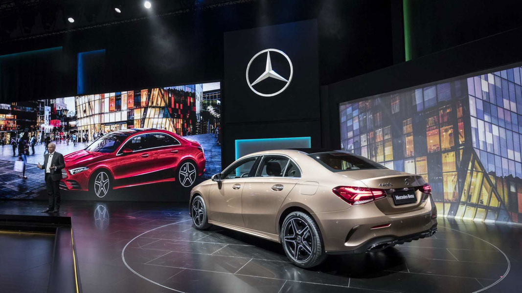 Mercedes-Benz A-Class Sedan 2019 phiên bản trục cơ sở dài ra mắt Mercedes-Benz A-Class Sedan 2019 phiên bản trục cơ sở dài ra mắt