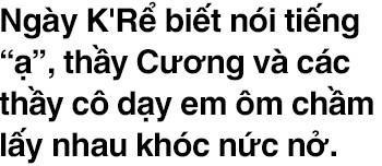 Chuyện cổ tích có thật về người thầy hiệu trưởng - cha nuôi của cậu bé tí hon 10 tuổi nặng 3,9 kg Chuyện cổ tích có thật về người thầy hiệu trưởng - cha nuôi của cậu bé tí hon 10 tuổi nặng 3,9 kg