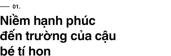 Chuyện cổ tích có thật về người thầy hiệu trưởng - cha nuôi của cậu bé tí hon 10 tuổi nặng 3,9 kg Chuyện cổ tích có thật về người thầy hiệu trưởng - cha nuôi của cậu bé tí hon 10 tuổi nặng 3,9 kg