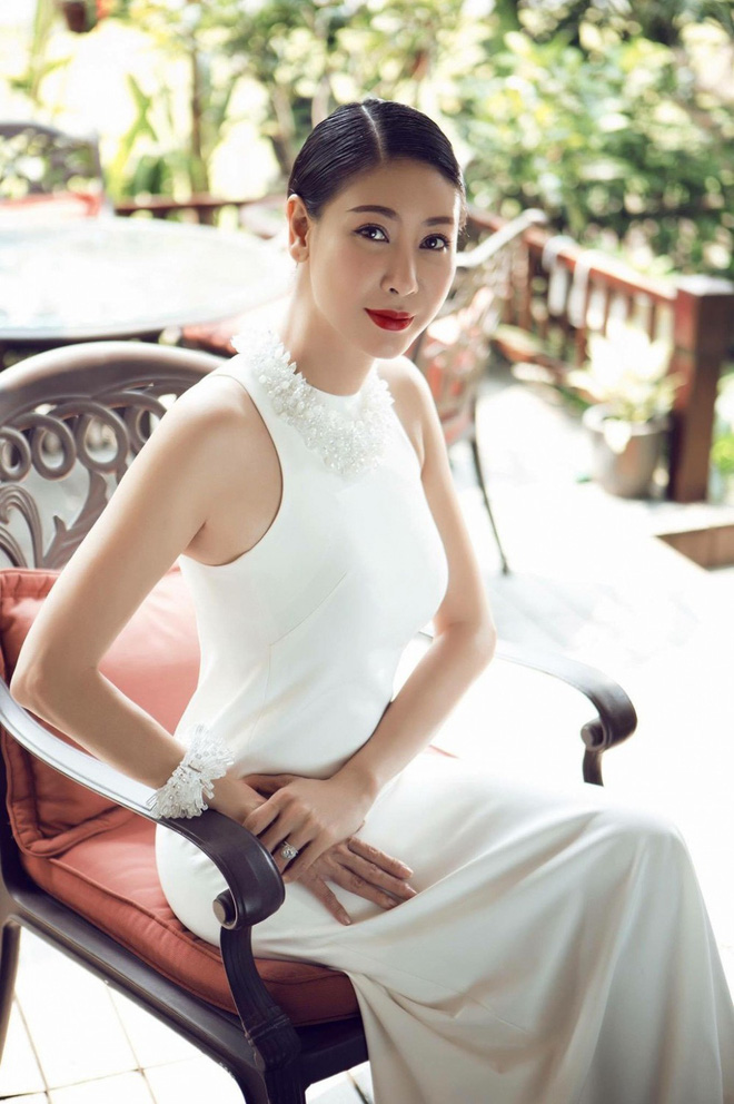 Hà Kiều Anh: ‘Tôi không làm người thứ 3 vì mệt mỏi với sự tranh giành’ Hà Kiều Anh: ‘Tôi không làm người thứ 3 vì mệt mỏi với sự tranh giành’
