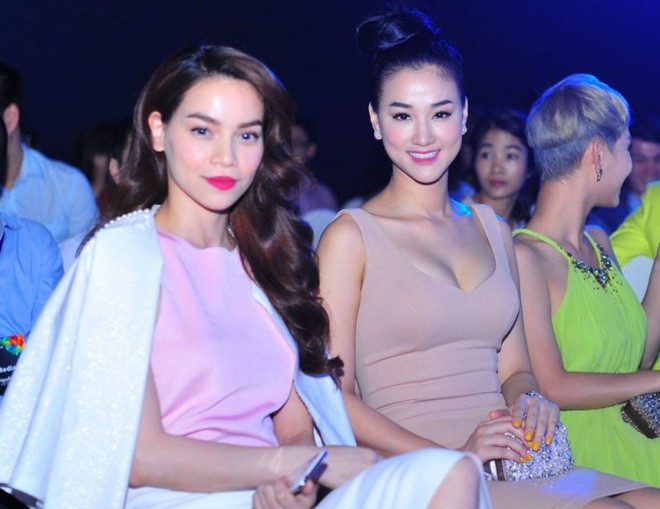 Hội người yêu cũ V-biz đứng chung khung hình: Người ‘kết đồng minh’, kẻ không nhìn mặt