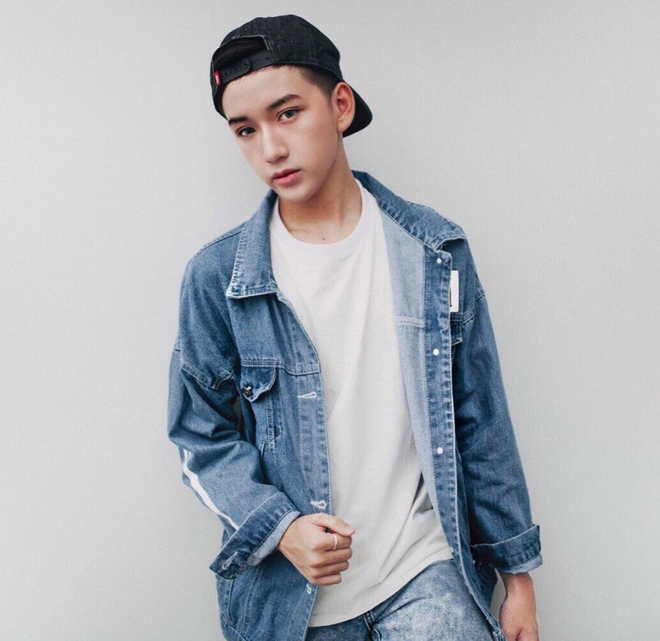 Hot boy mới của Nghệ An sinh năm 2001 đang khiến dân tình lùng sục: Cao 1m72, mặt baby hết ý! Hot boy mới của Nghệ An sinh năm 2001 đang khiến dân tình lùng sục: Cao 1m72, mặt baby hết ý!