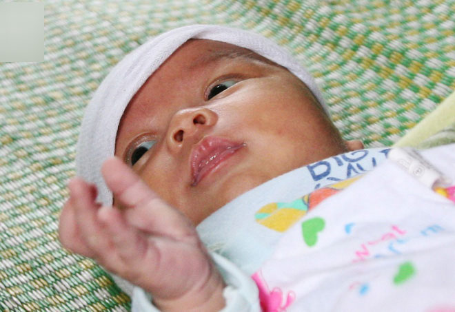 Người mẹ trẻ bị sét đánh tử vong: Con trai 45 ngày tuổi liên tục mớm miệng tìm sữa mẹ