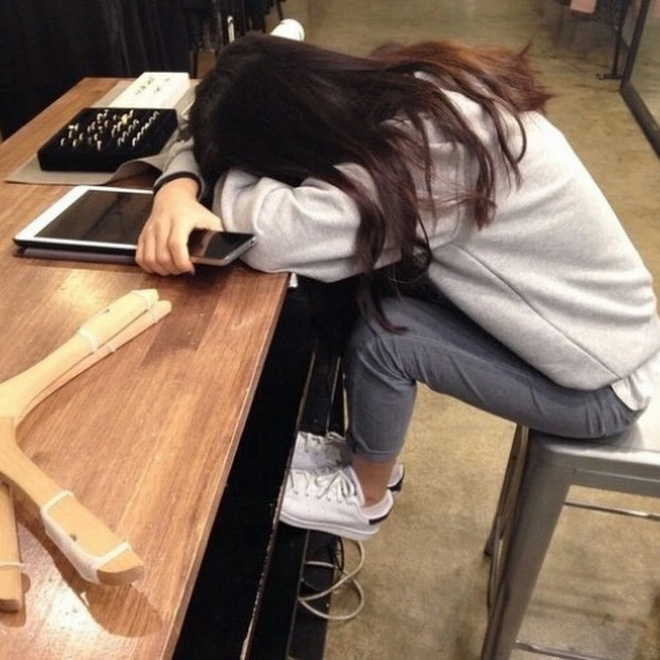 Váy mới mua bị bạn cùng phòng xài chùa không xin phép, cô nàng tức tối tặng luôn rồi chuyển trọ