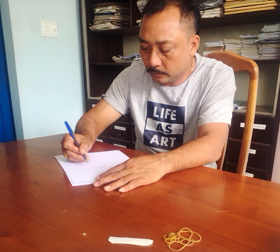 Thu giữ nhiều đồ vật, tài liệu của trùm buôn gỗ Phượng râu