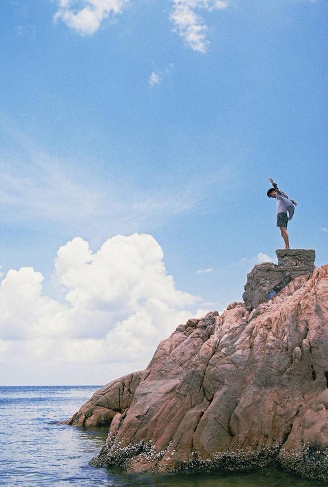 Chàng trai HongKong với bộ ảnh phim khiến ai xem xong cũng uống nhầm 1 ánh mắt, cơn say theo cả đời