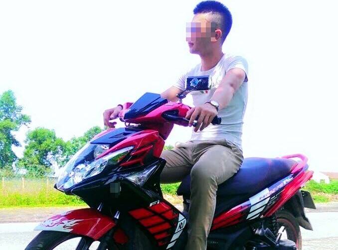 Cô gái chuyển giới và những đêm trắng bên ánh đèn màu karaoke