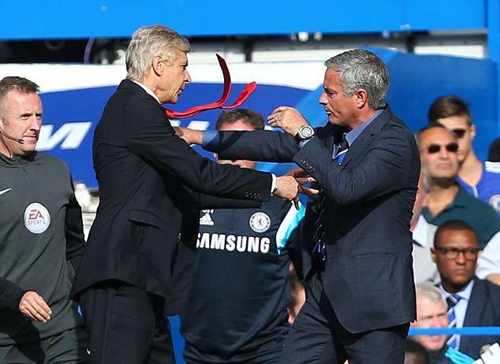 Mourinho hối hận vì đã khẩu chiến với Wenger