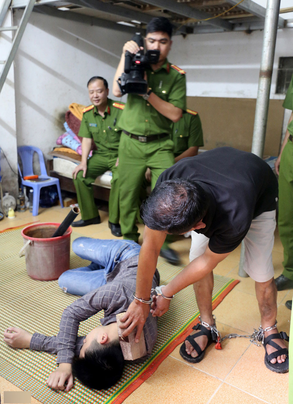 24 giờ lần manh mối kẻ giết nam sinh vì không vay được 20 triệu 24 giờ lần manh mối kẻ giết nam sinh vì không vay được 20 triệu