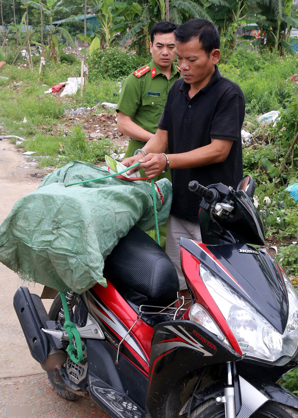 24 giờ lần manh mối kẻ giết nam sinh vì không vay được 20 triệu 24 giờ lần manh mối kẻ giết nam sinh vì không vay được 20 triệu