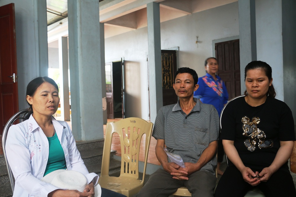 Tố nhà trường lạm thu, gần 200 phụ huynh cấm con đến lớp