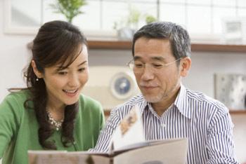 Nỗi tủi hờn của cô vợ tuổi đôi mươi bị chồng già bỏ đói