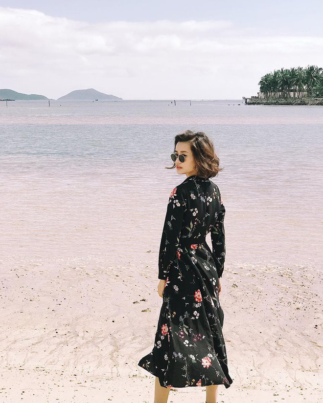 Ngắm street style du lịch đẹp quên lối về của sao Việt để tìm ý tưởng diện đồ cho chuyến du lịch cuối tuần