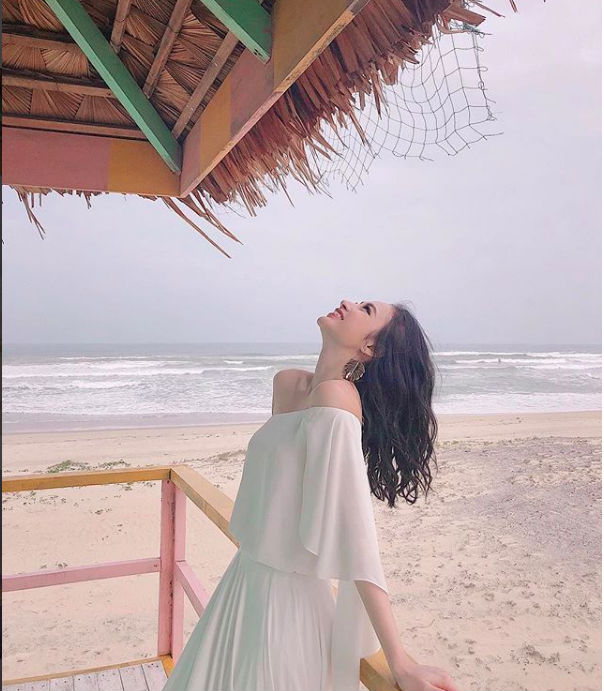 Ngắm street style du lịch đẹp quên lối về của sao Việt để tìm ý tưởng diện đồ cho chuyến du lịch cuối tuần