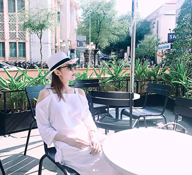 Ngắm street style du lịch đẹp quên lối về của sao Việt để tìm ý tưởng diện đồ cho chuyến du lịch cuối tuần