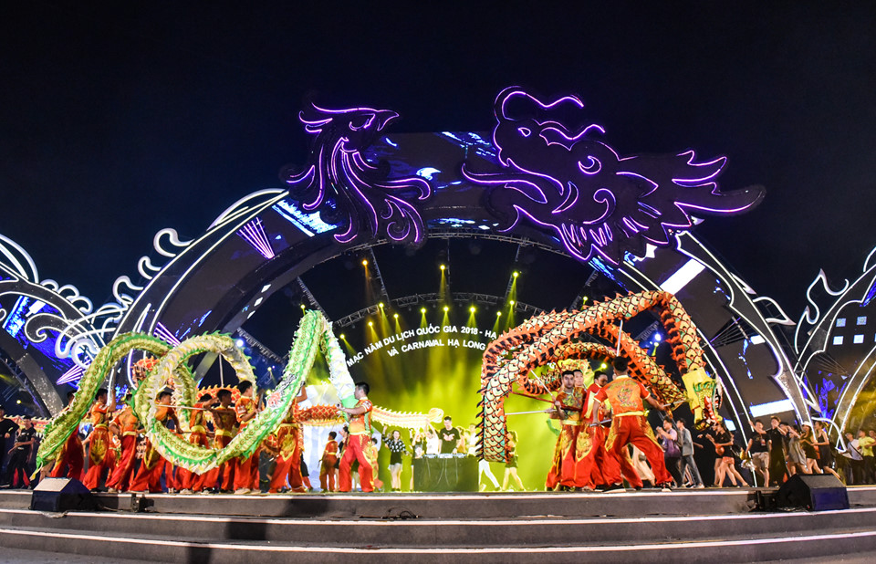 Đêm hội Carnaval Hạ Long tràn ngập màu sắc