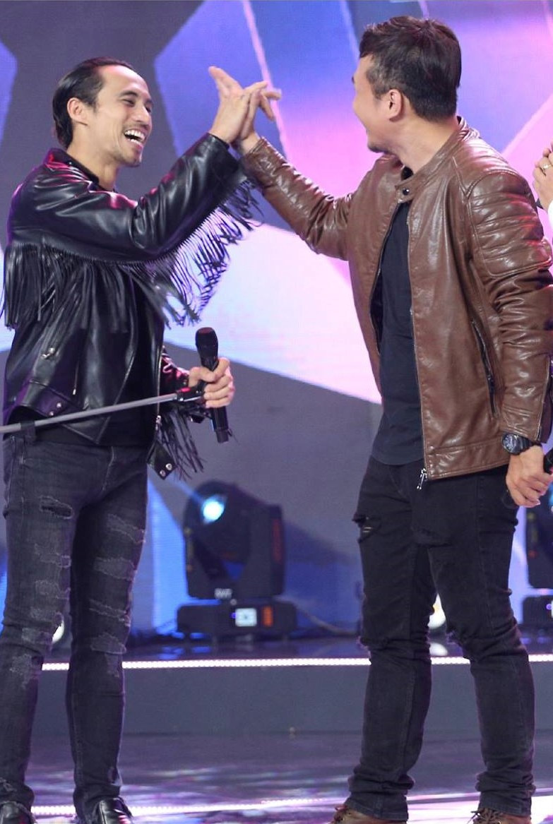 Mặc scandal bị tố gạ tình, Phạm Anh Khoa tự tin trình diễn tại Carnival Hạ Long