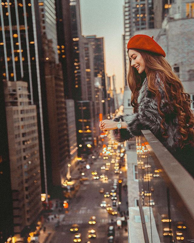 Cô gái gốc Việt khiến dân tình phát ghen vì xinh như công chúa tóc mây lại có người yêu đẹp trai như hoàng tử