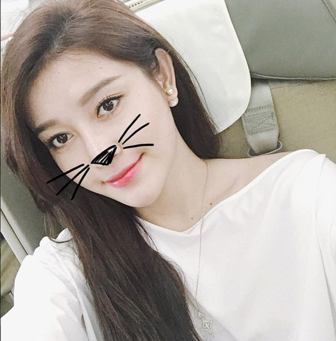 Cả thế giới ra mà xem có phải Kỳ Duyên nắm tay Huyền My đi chơi lễ?