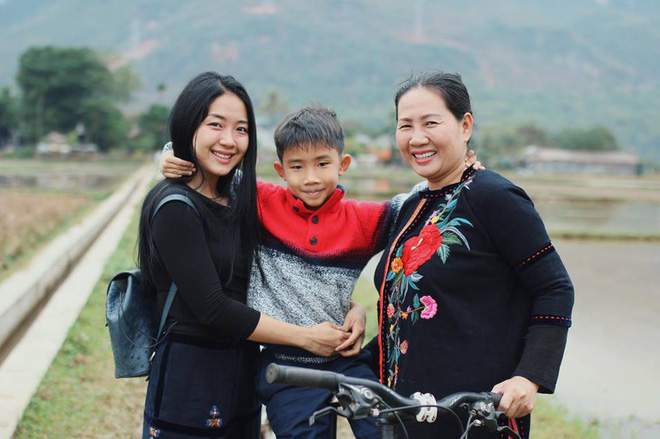 Nữ Giám đốc làm mẹ đơn thân tiếp tục gây bão MXH khi chia sẻ quan điểm: Sự nuông chiều của cha mẹ tạo nên những đứa con vô ơn Nữ Giám đốc làm mẹ đơn thân tiếp tục gây bão MXH khi chia sẻ quan điểm: Sự nuông chiều của cha mẹ tạo nên những đứa con vô ơn