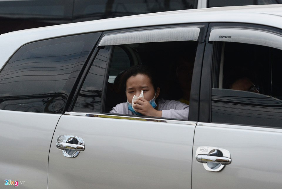 Trạm thu phí ở Vũng Tàu xả cửa vì người dân ùn ùn đi nghỉ lễ