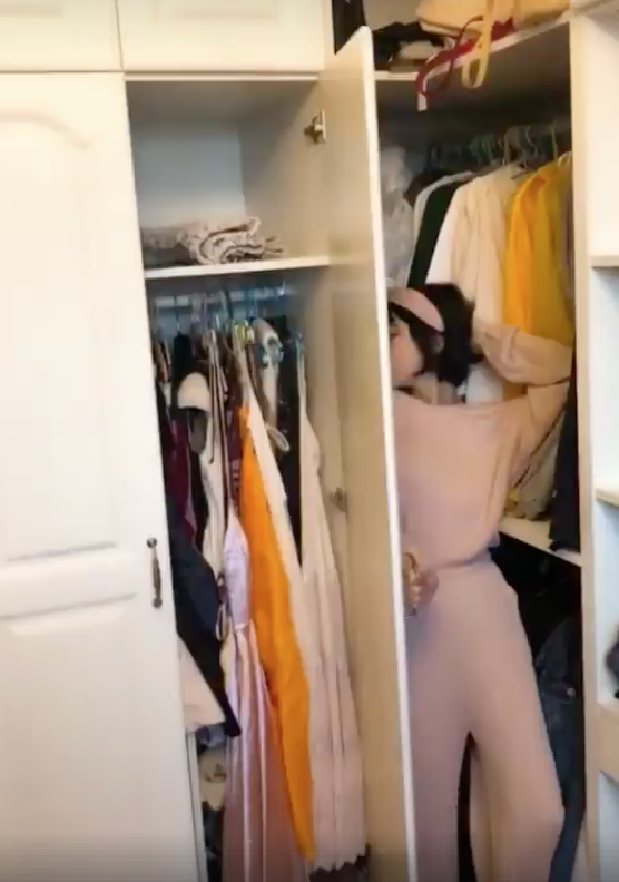 Câu nói gây ám ảnh nhất lễ này: Chờ tí em thay đồ sắp xong rồi và đây là nguyên nhân!