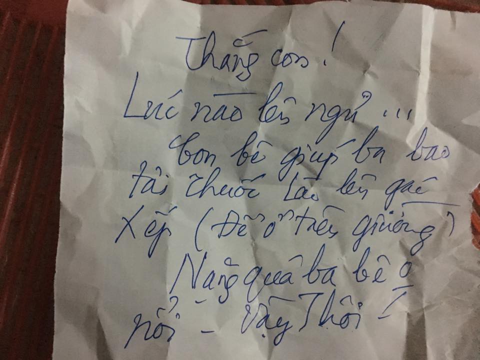 Điện thoại có xịn xò bao nhiêu chăng nữa thì bố mẹ vẫn cứ thích viết giấy dặn dò con cái thế này đây!