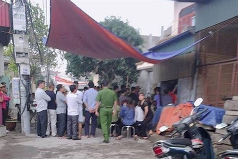 Bé 9 tuổi chết bí ẩn: Mẹ vào viện tâm thần