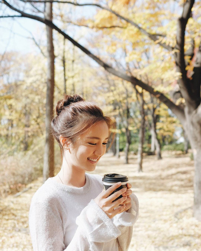 Loạt ảnh bắt trọn thần thái đỉnh cao và nụ cười toả nắng của nàng thơ Thái Lan