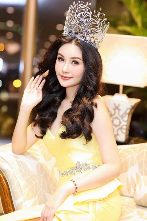 Chiếc vương miện nghiệt ngã nhất showbiz Việt