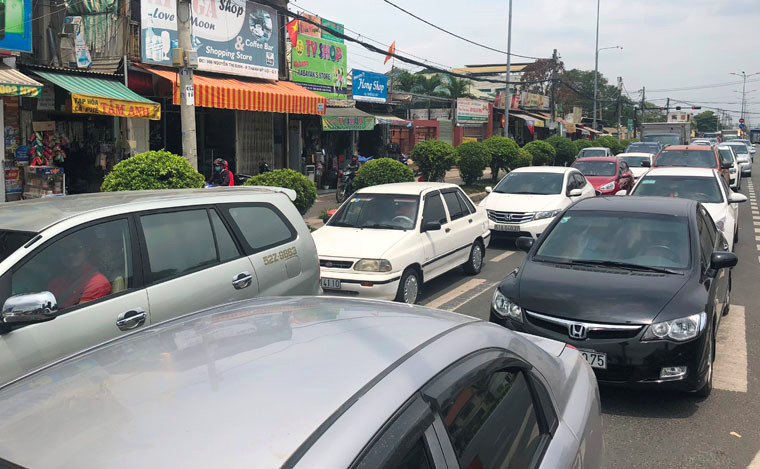 4 ngày nghỉ lễ: Ác mộng giao thông, khu du lịch thất thủ