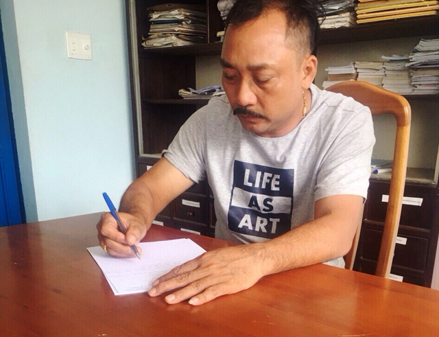 Bắt cánh tay phải của Phượng râu