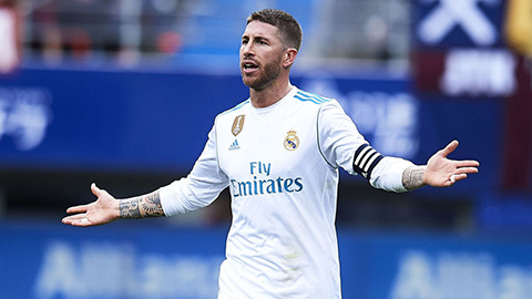 Ramos: Không có chuyện Real xếp hàng chào đón Barca