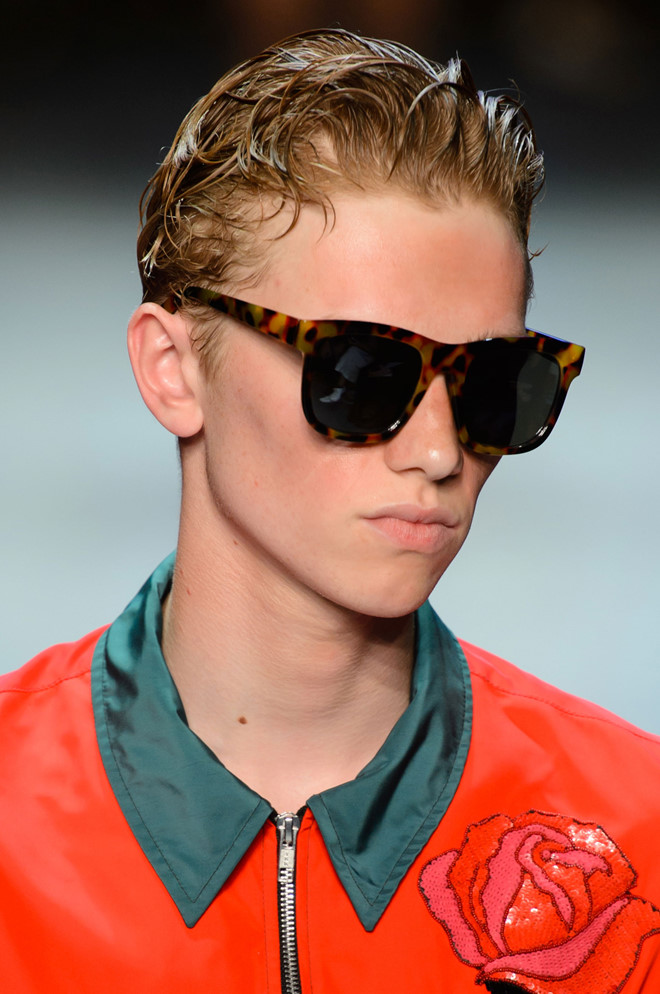 Những gợi ý thời trang cho nam giới diện trong mùa hè