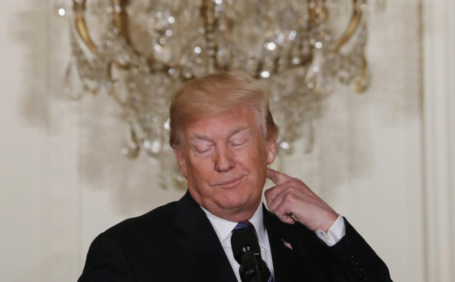 FBI đặt Tổng thống Trump vào tầm ngắm điều tra