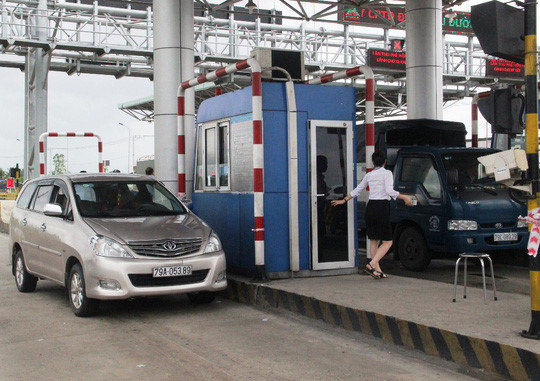 BOT Ninh Lộc phải xả trạm tránh ùn tắc dịp lễ