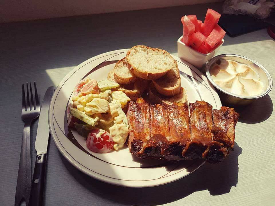 Chăm vợ bầu, chồng trổ tài nấu ăn đỉnh cao như MasterChef - vợ đẻ rồi vẫn đam mê vào bếp